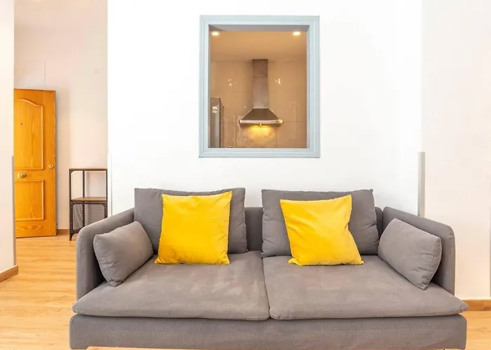 Stylish Malaga 2 Bedroom With Patio