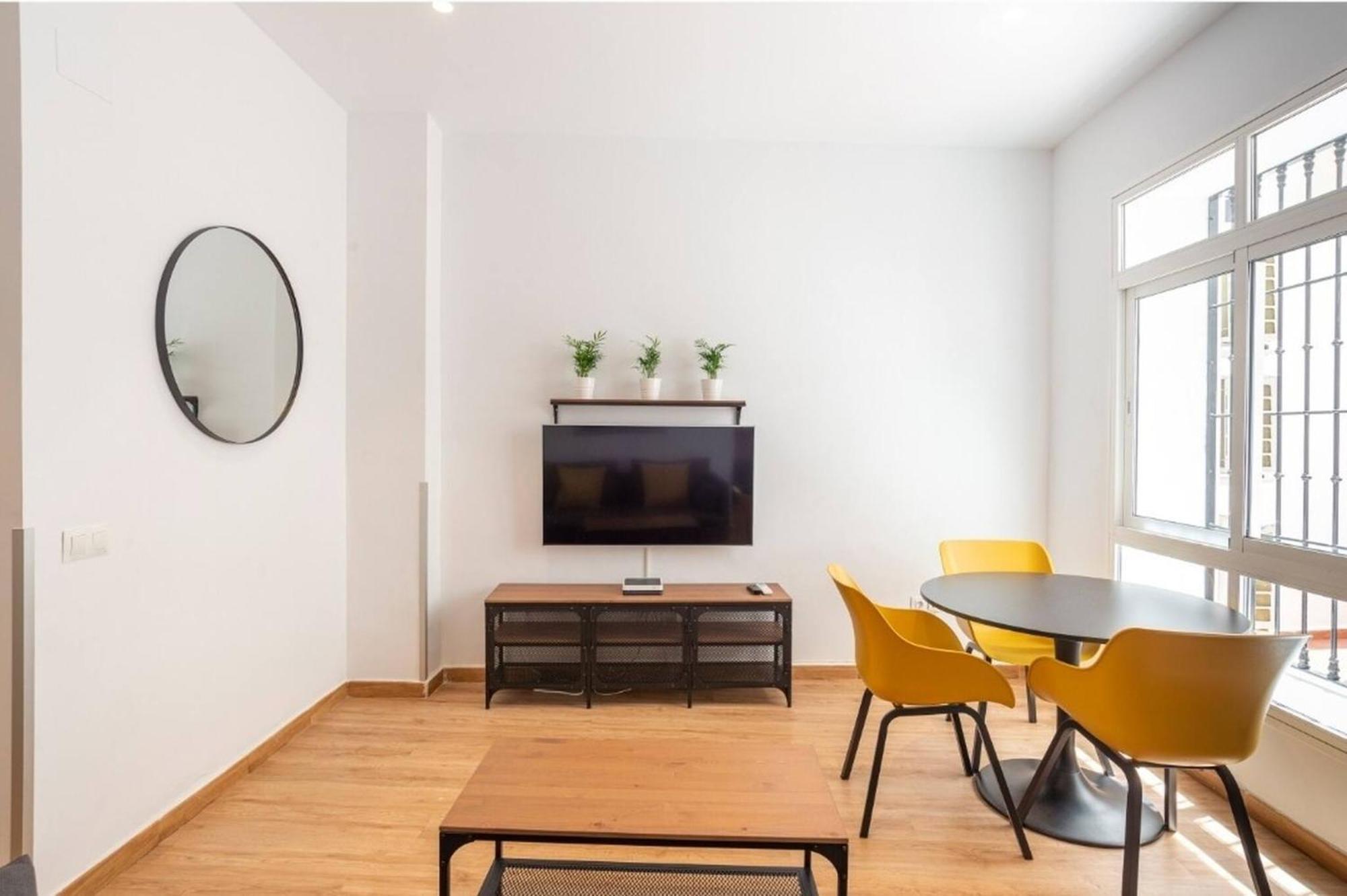 Stylish 2 Bedroom With Patio * Málaga