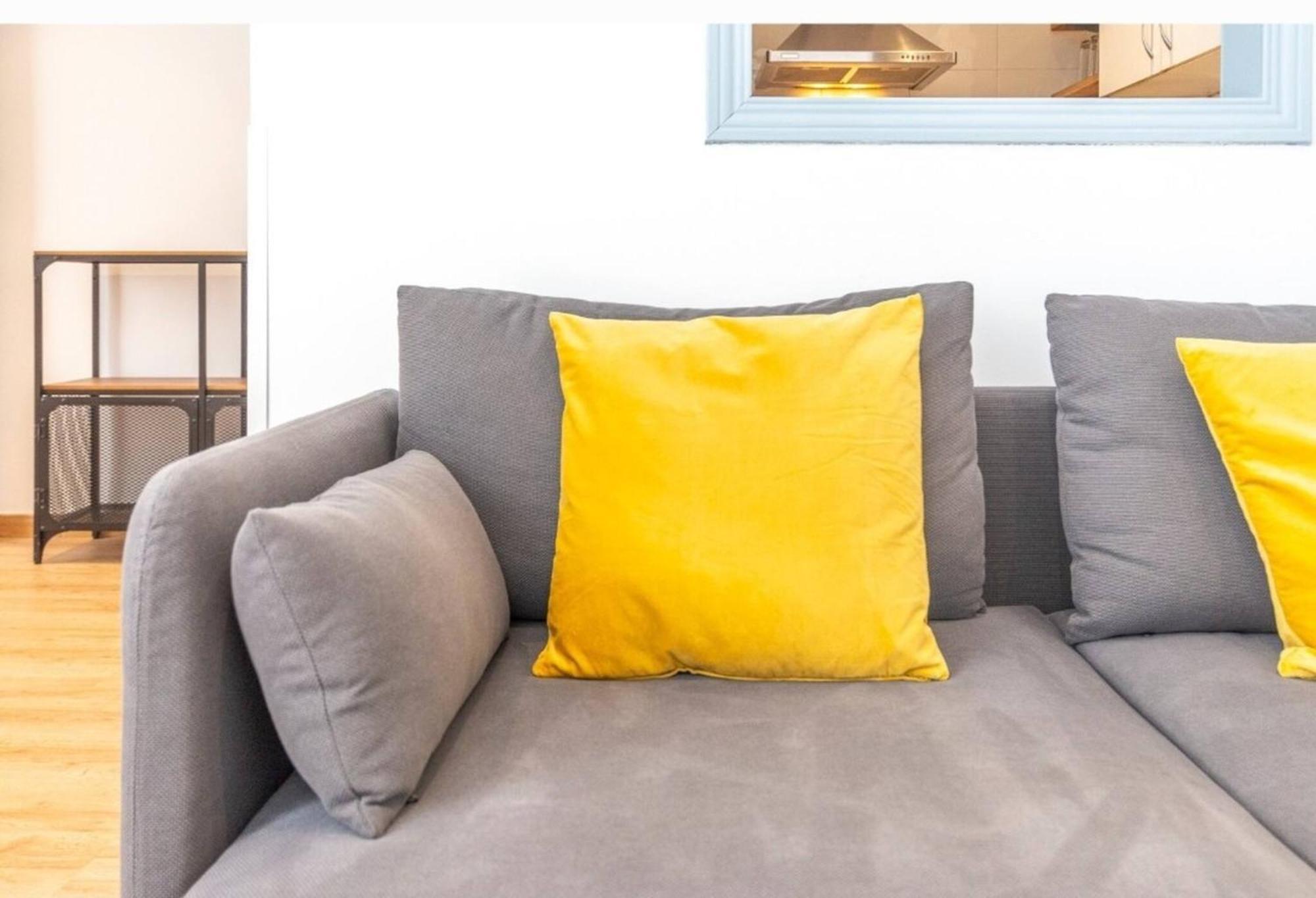 Apartment Stylish 2 Bedroom With Patio