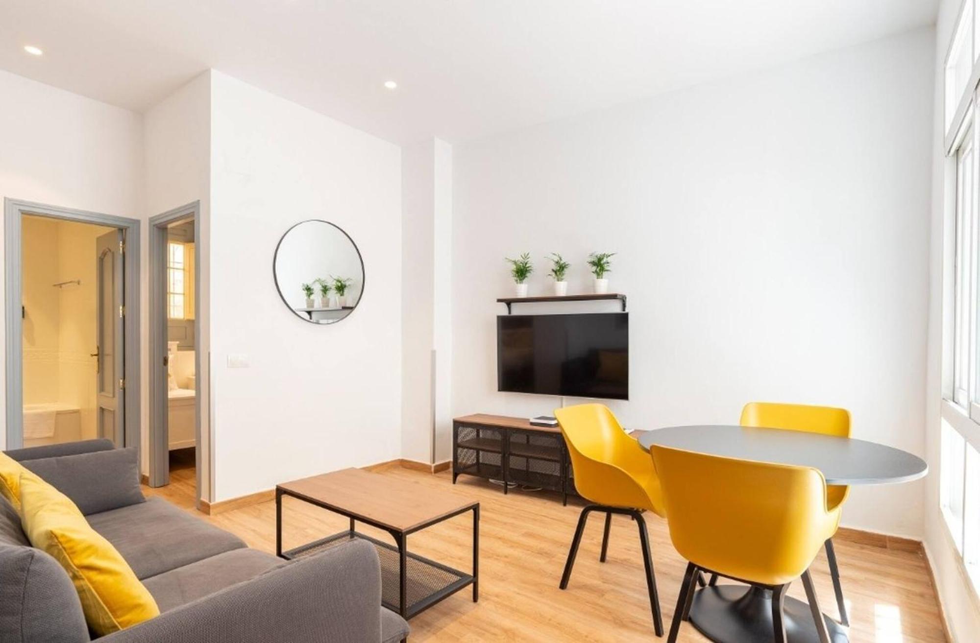 Stylish 2 Bedroom With Patio *