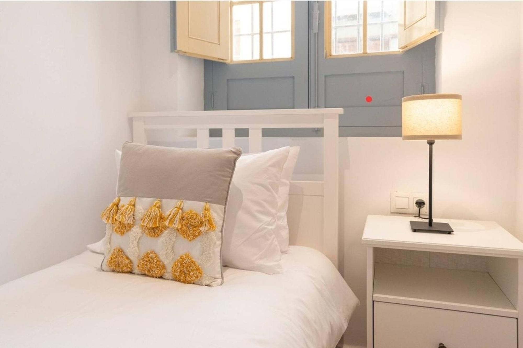 Stylish 2 Bedroom With Patio Apartment Málaga