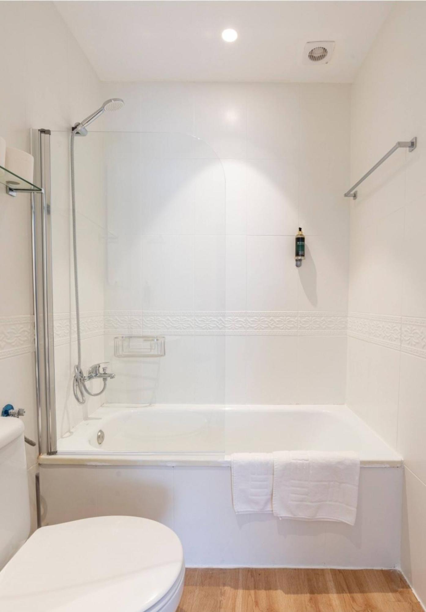 Stylish 2 Bedroom With Patio Apartament Malaga